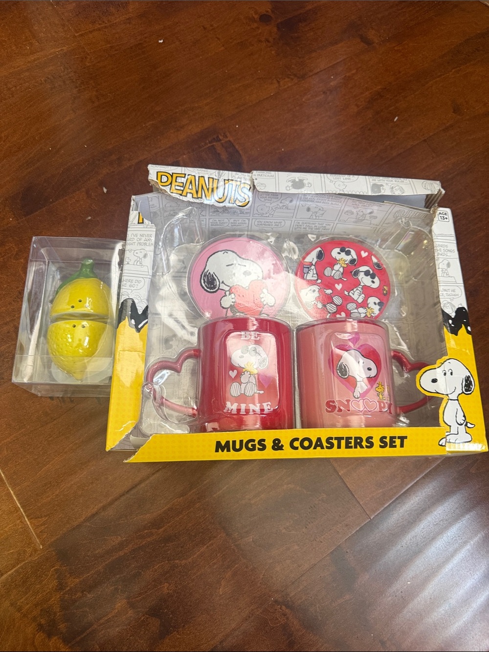 Peanuts Snoopy Mug & Coaster Set - Pink/Red